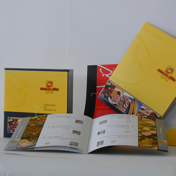 <span class='amarillo'>Cuadernos,</span> agendas y libros