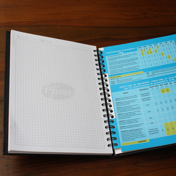 <span class='amarillo'>Cuadernos,</span> agendas y libros